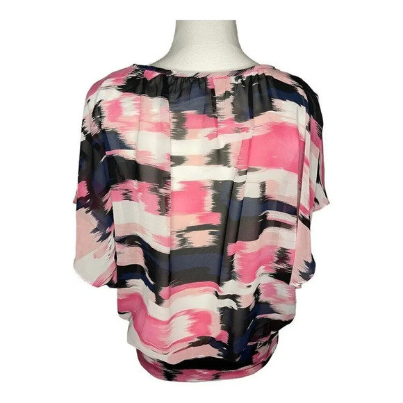 Style‎ & Co. Women’s Small Pink/Black Abstract Design Blouse - Picture 3 of 4